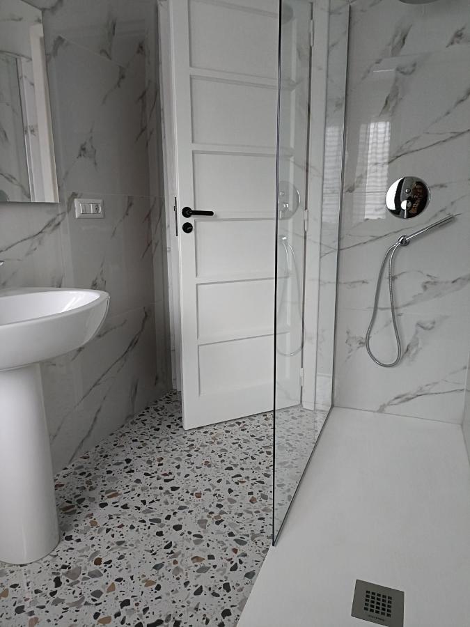 L'Affaccio Sulla Piazza Apartment Avezzano Luaran gambar