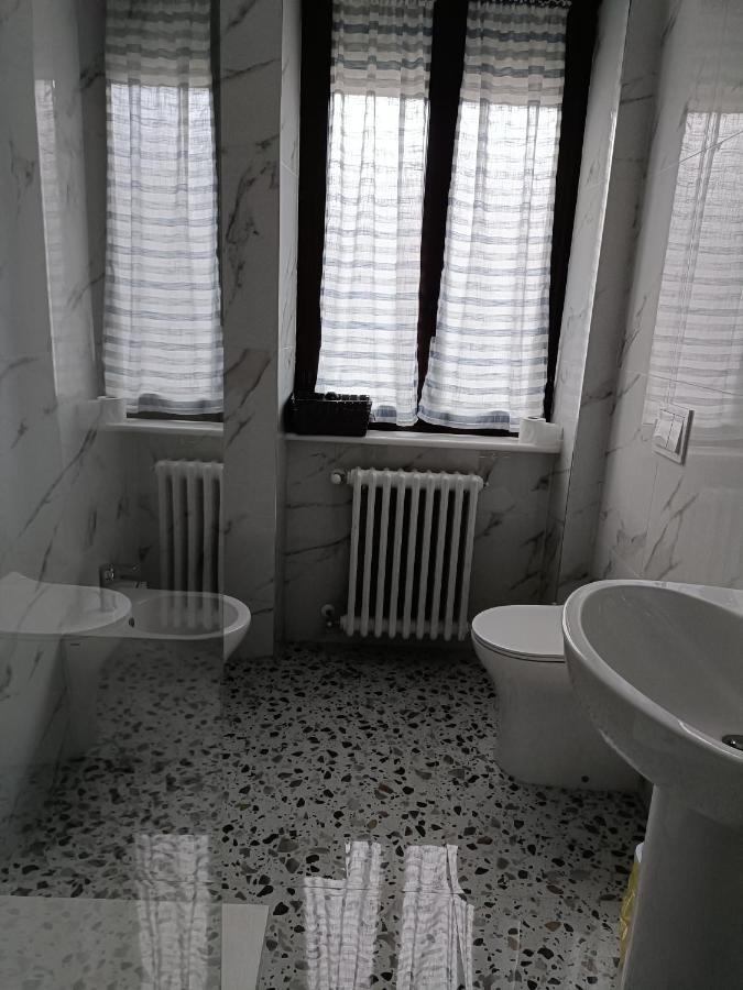 L'Affaccio Sulla Piazza Apartment Avezzano Luaran gambar