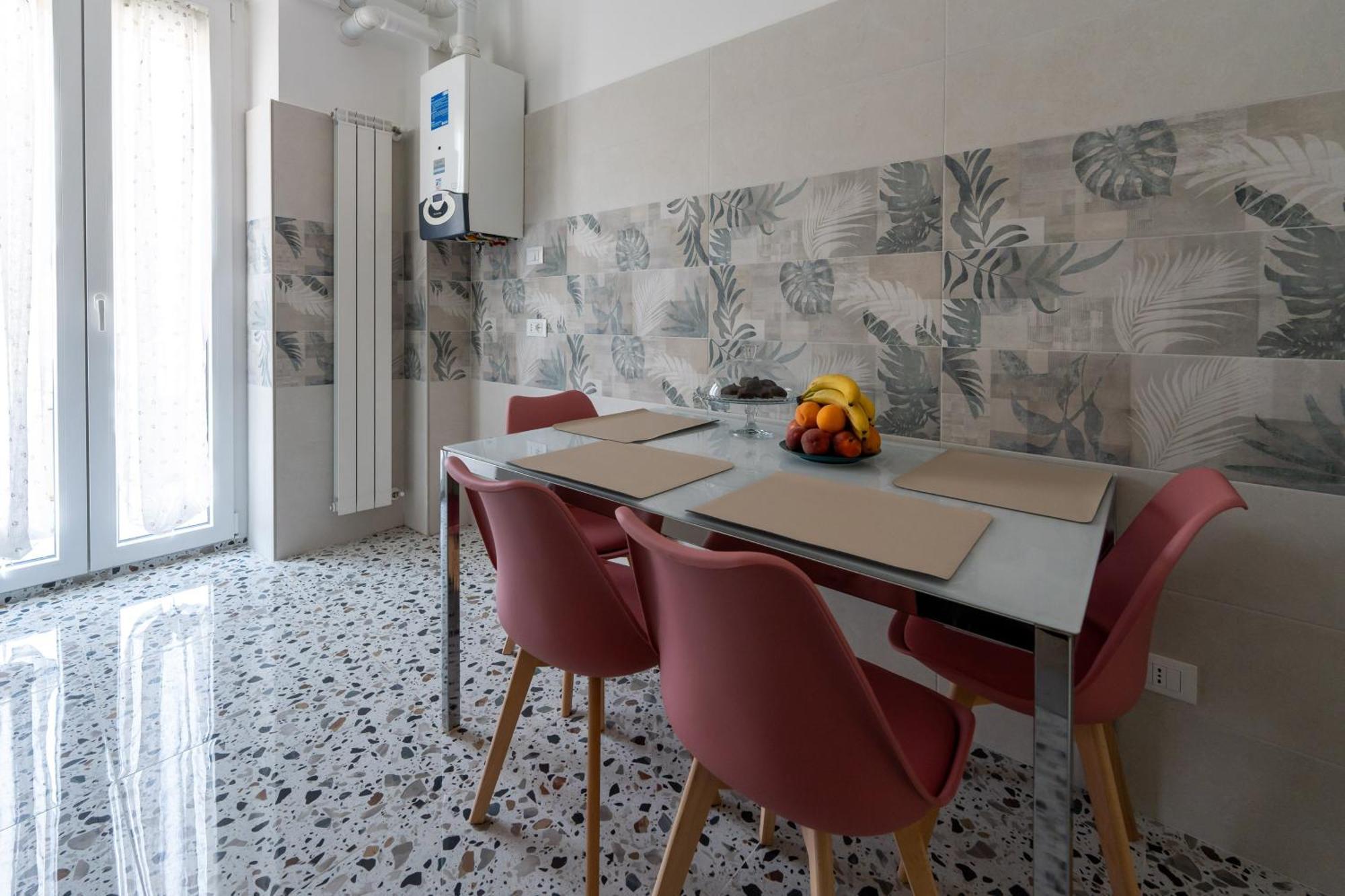 L'Affaccio Sulla Piazza Apartment Avezzano Luaran gambar