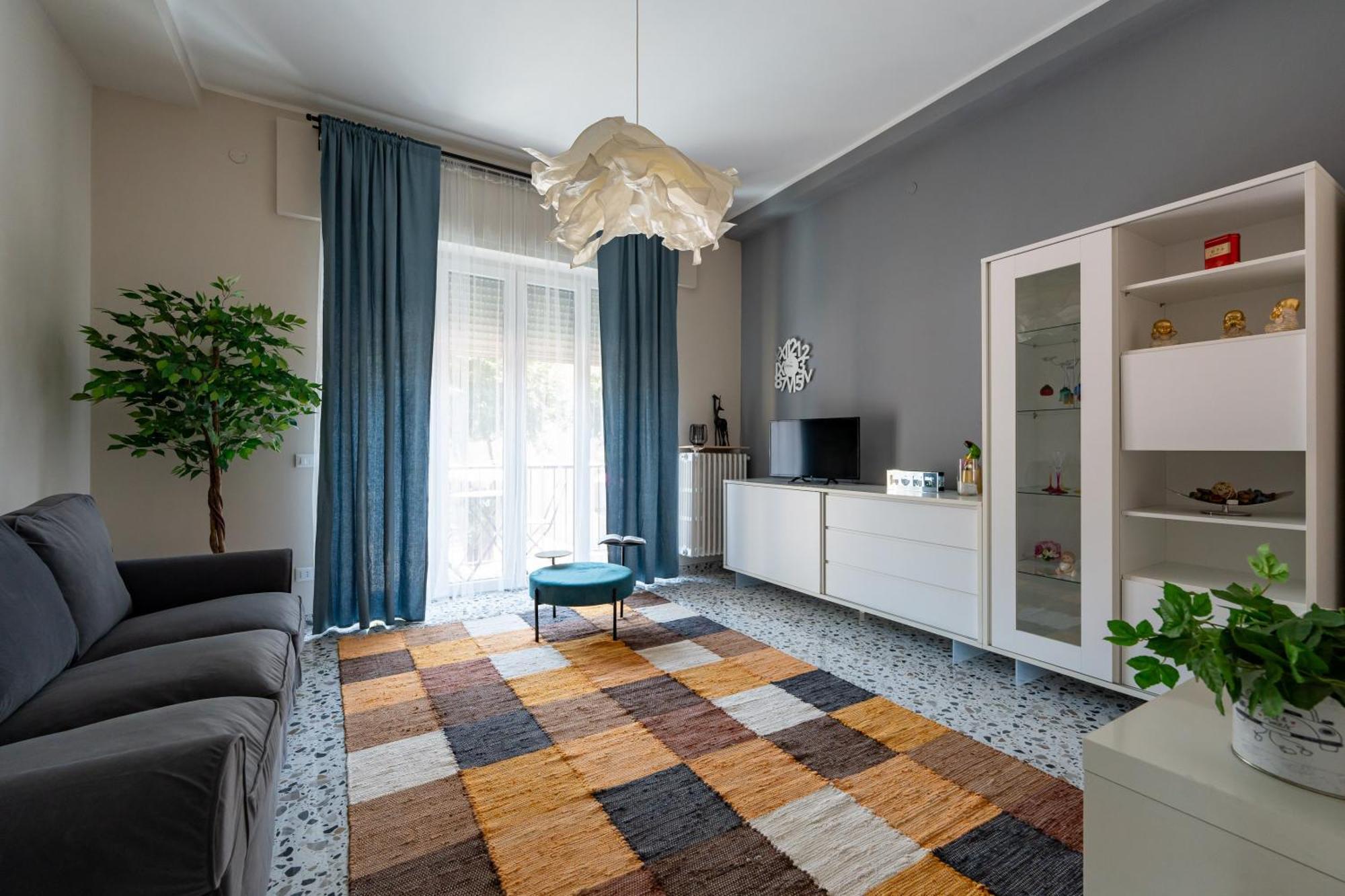 L'Affaccio Sulla Piazza Apartment Avezzano Luaran gambar